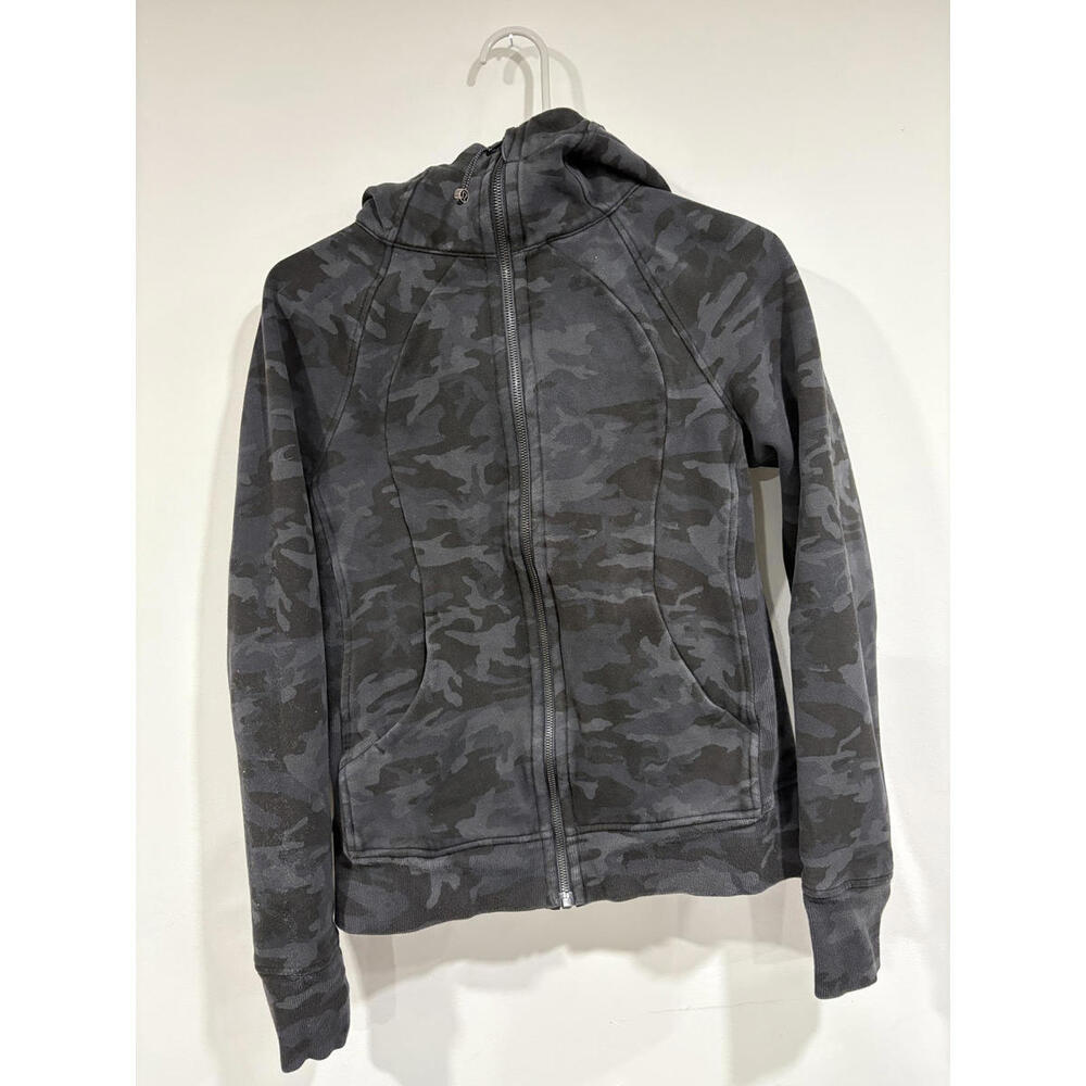 Lululemon zip up hoodie camo good condition